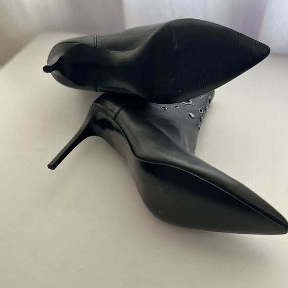 NINE WEST  Black Pointy Toe Leather Booties - Picture 6 of 7